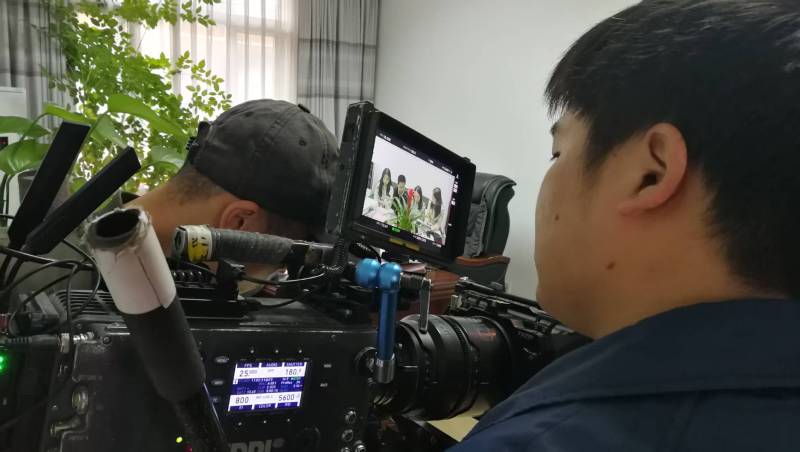 剧本杀式体验：铁山港区广告片拍摄公司构建沉浸式消费决策路径