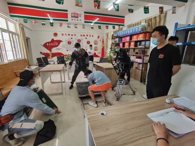 追星女孩心理学分析报告：铁山港区广告片拍摄公司揭秘饭圈应援式传播逻辑